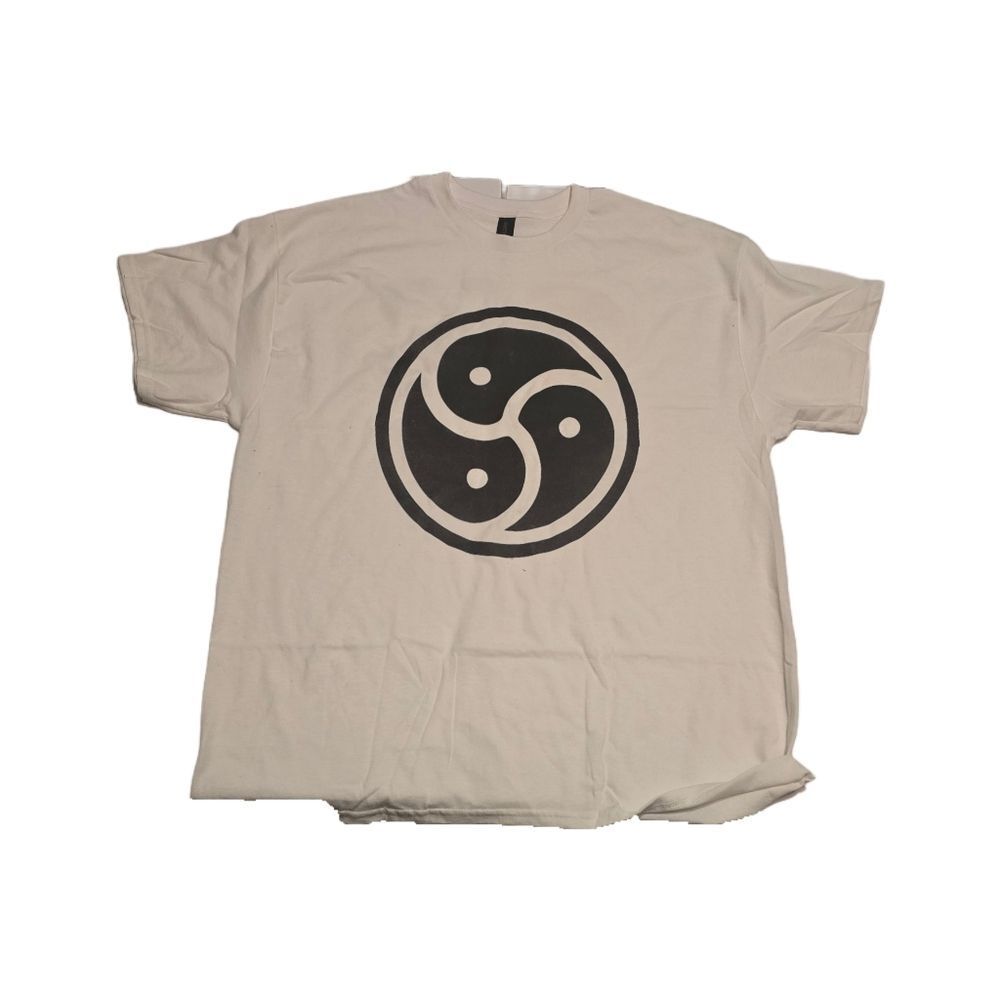 Bold BDSM Lifestyle Tee with Iconic Triskelion Symbol for Kink Enthusiasts